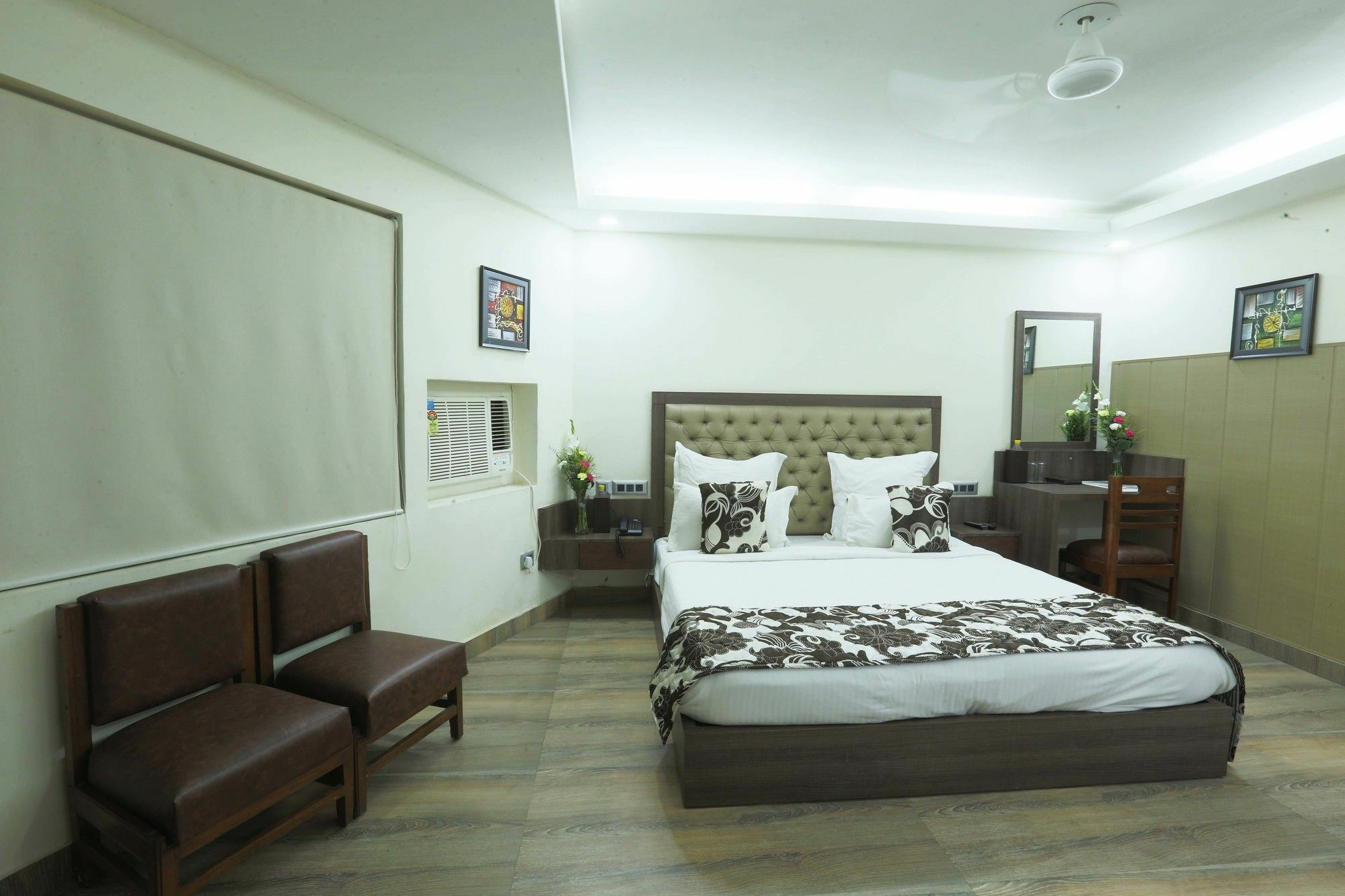 Hotel Metropolitian New Delhi Extérieur photo