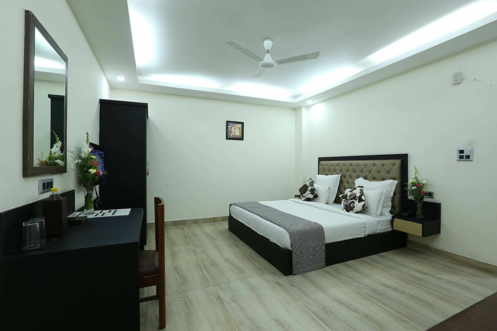 Hotel Metropolitian New Delhi Extérieur photo